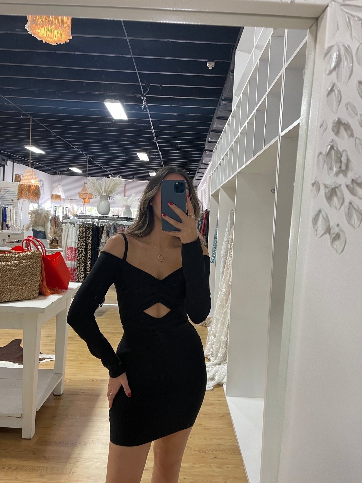 DRESS ME UP - PRIVATE LABEL STYLES